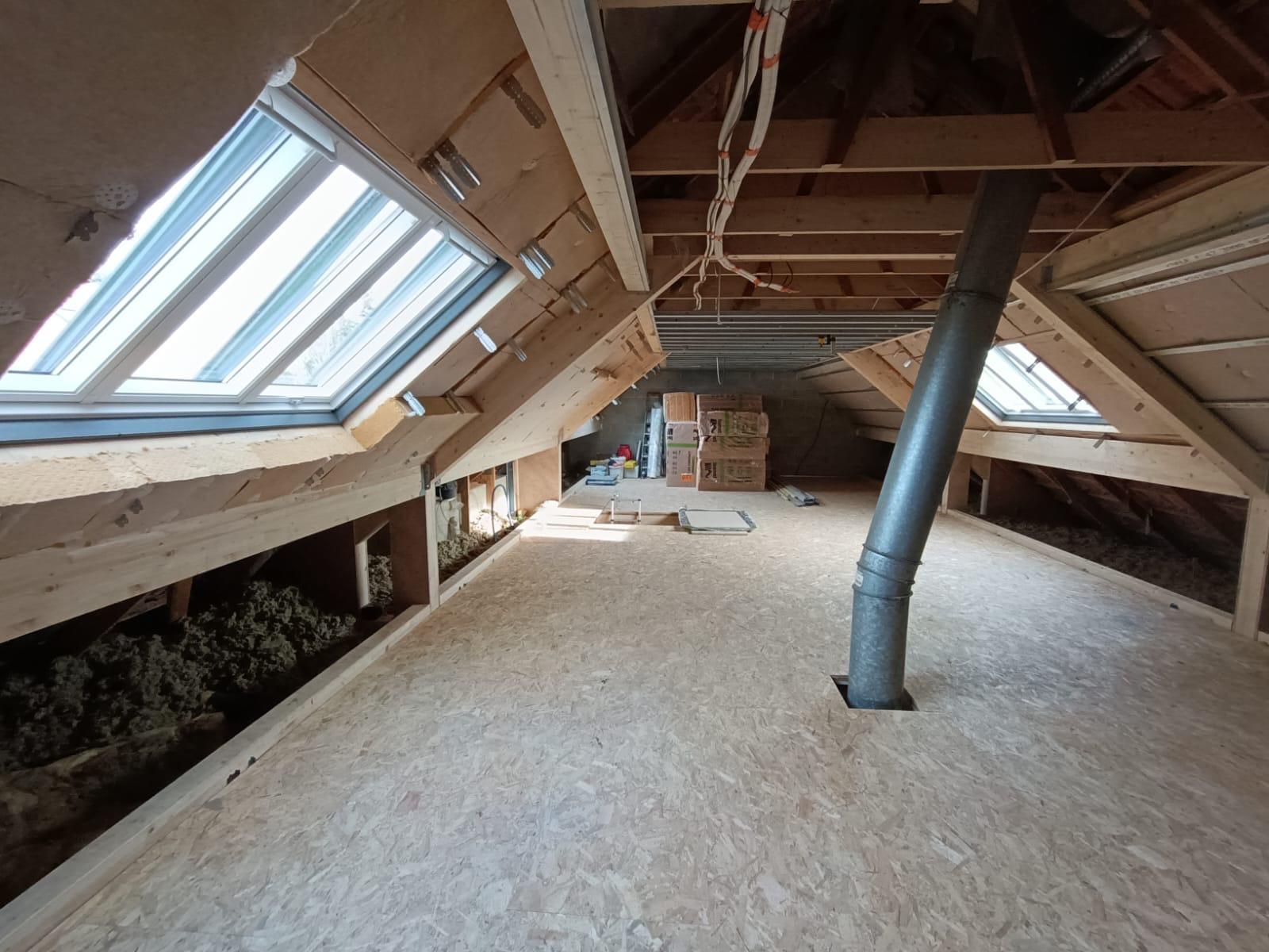Ouverture et pose d'une grande verrière VELUX